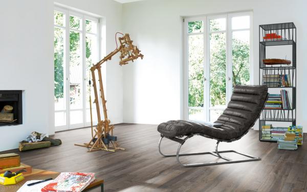 Ламинат Parador Classic 1050 Дуб Лава 1475584 1285×194×8 фото в интерьере